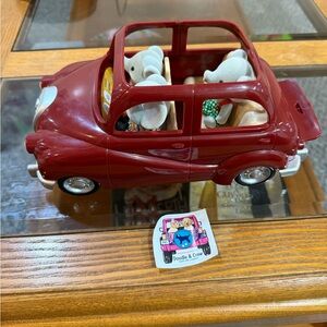 Calico Critters Cherry Cruiser Vehicle  w/ 4 ELLWOOD  ELEPHANTS & picnic basket